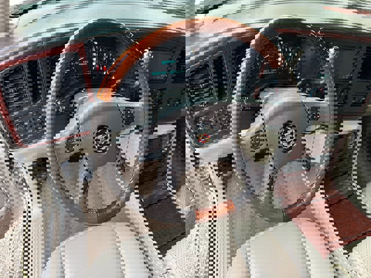 Used 2005 Cadillac Escalade AWD image 21