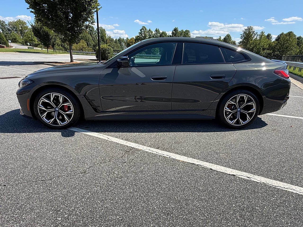 Used 2023 BMW i4 eDrive40 w/ M Sport Package RWD image 2
