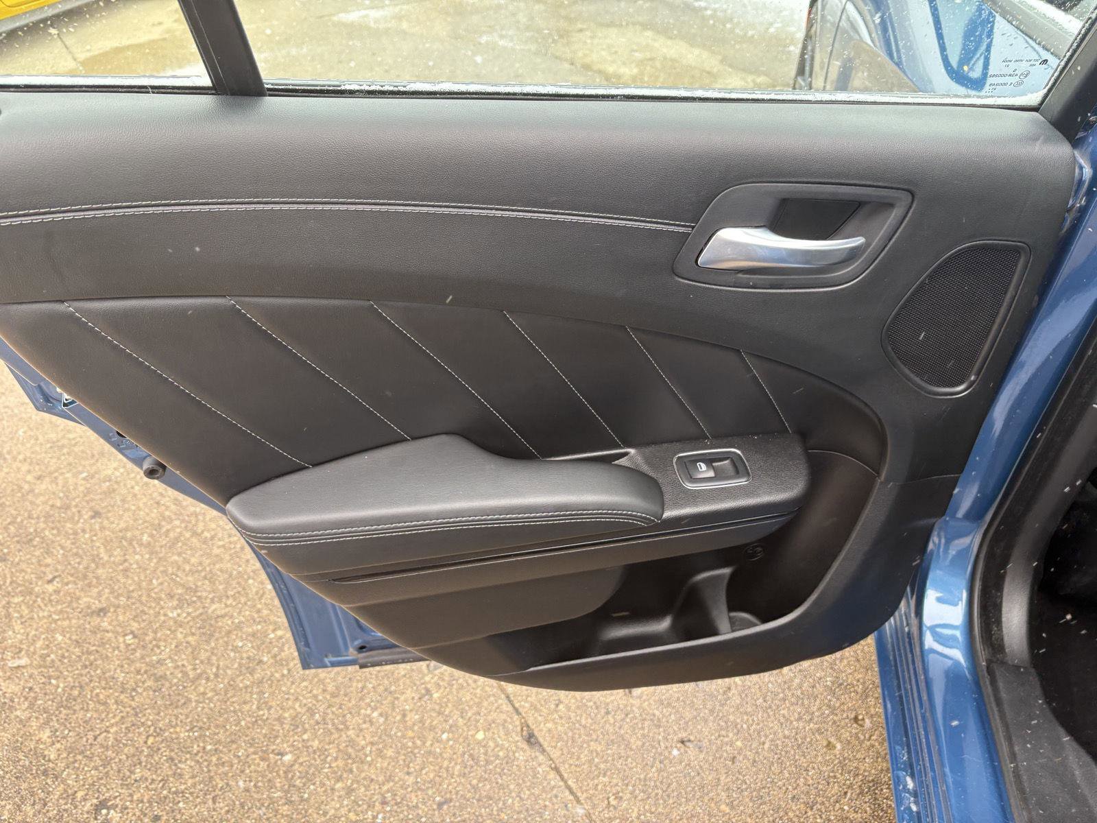 Used 2022 Dodge Charger SXT w/ Plus Group image 9