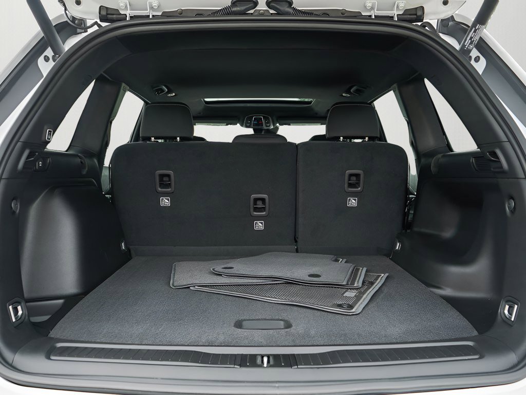 New 2025 Jeep Grand Cherokee Laredo X w/ Luxury Tech Group I image 7