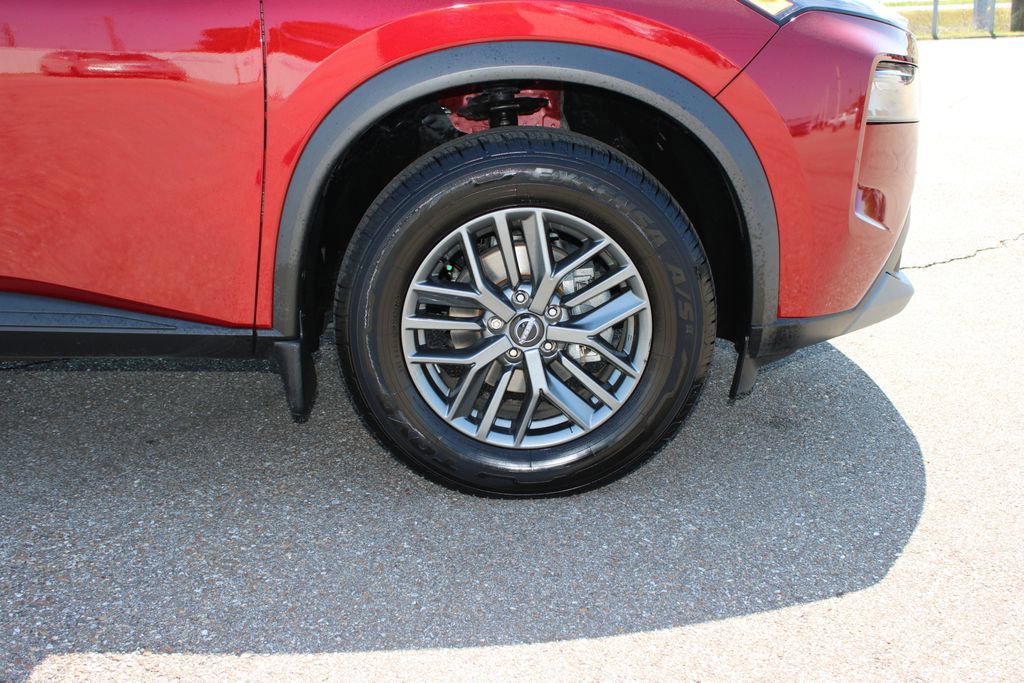 Used 2023 Nissan Rogue S FWD image 5