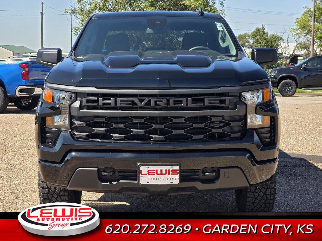 New 2026 Chevrolet Silverado 1500 Custom Trail Boss w/ Midnight Edition image 4