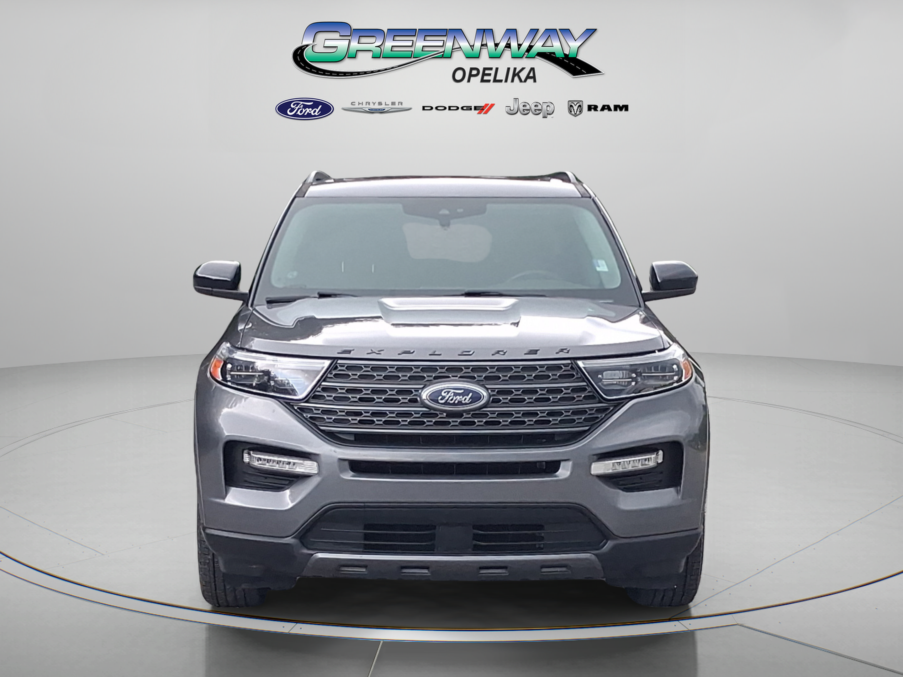 Used 2024 Ford Explorer XLT w/ Equipment Group 202A AWD/4WD image 2
