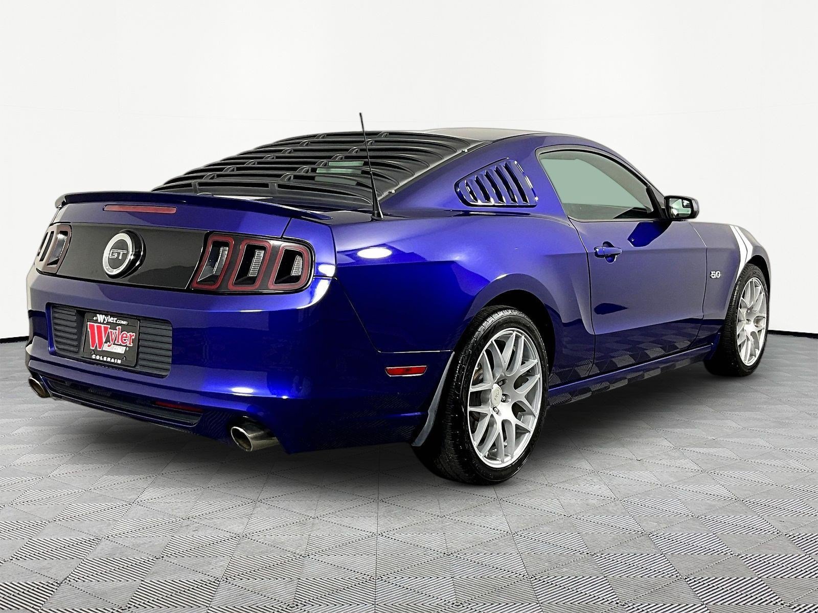 Used 2014 Ford Mustang GT Premium w/ Comfort Package RWD image 6