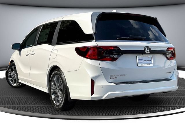 New 2027 Honda Odyssey Touring image 3