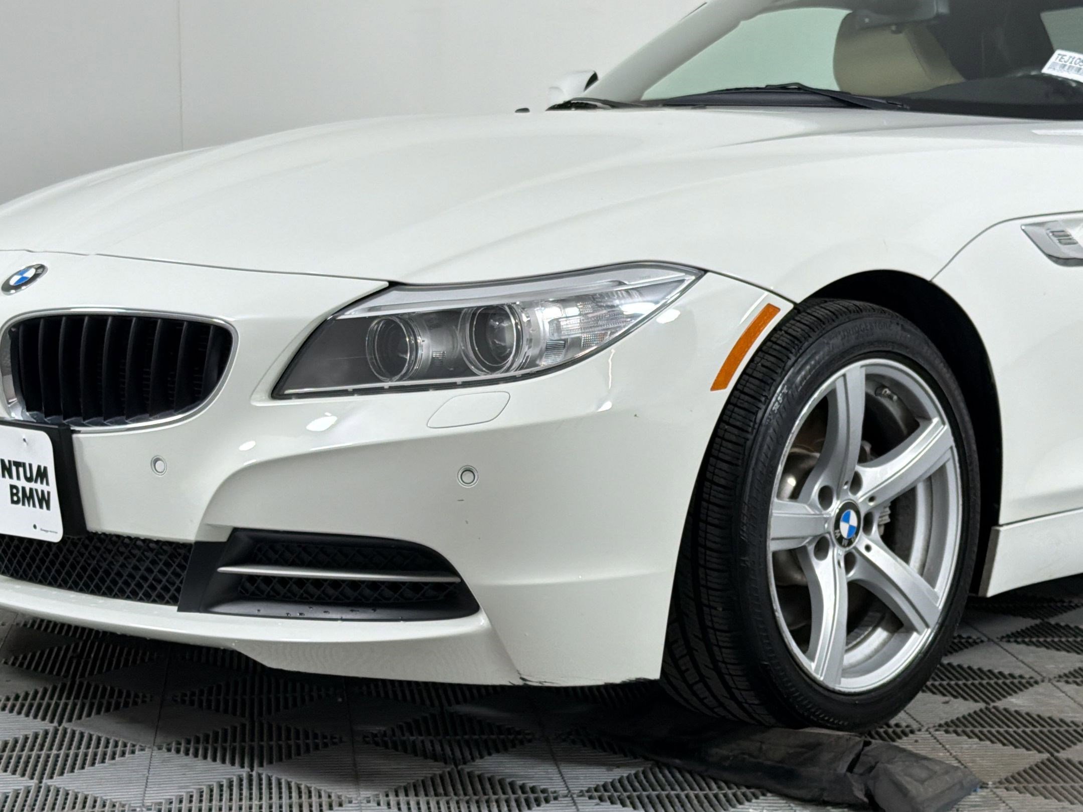 Used 2014 BMW Z4 sDrive28i image 10