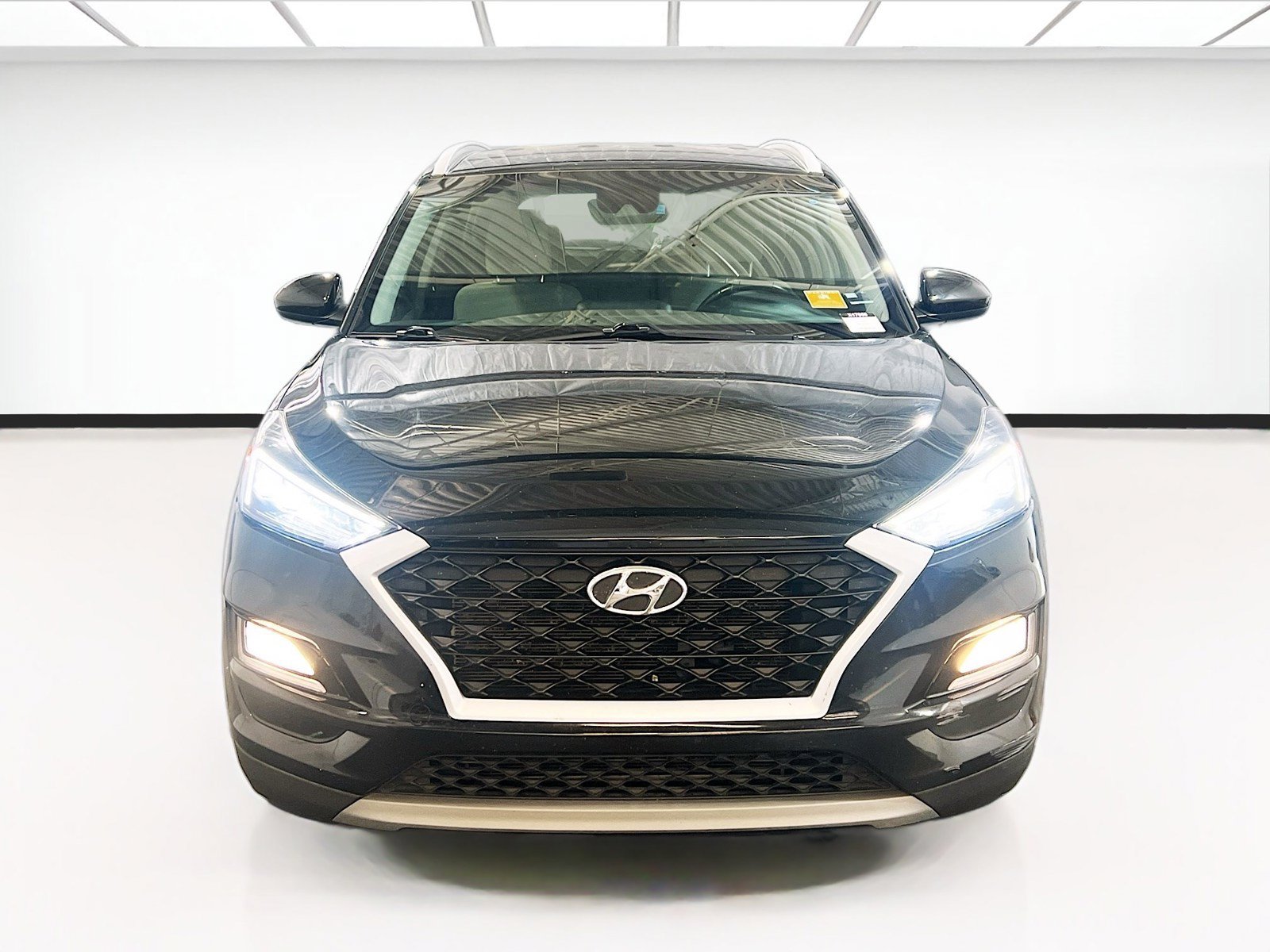 Used 2021 Hyundai Tucson Sport FWD image 2