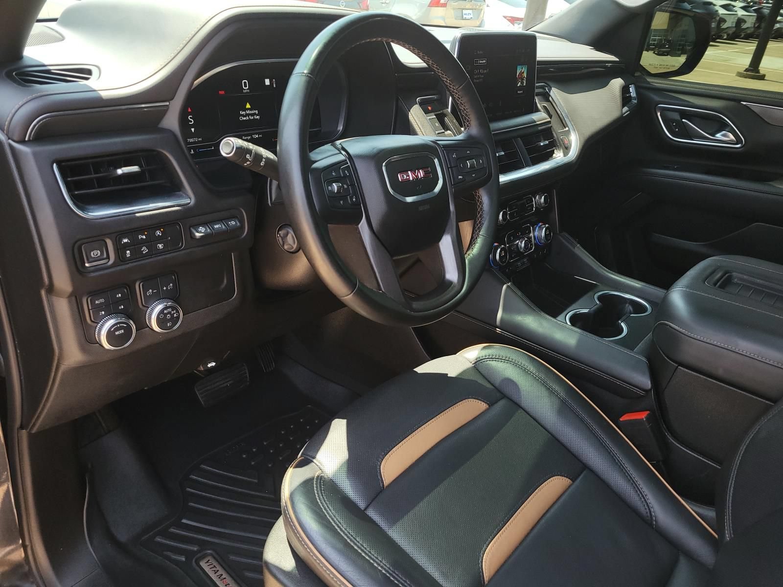 Used 2023 GMC Yukon AT4 w/ AT4 Premium Package AWD/4WD image 22