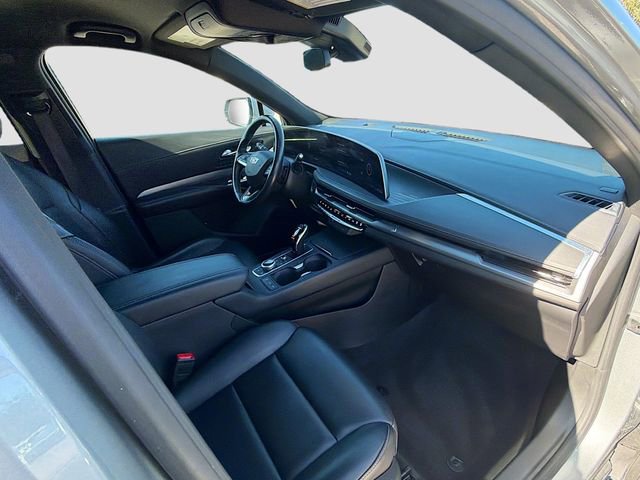 Used 2024 Cadillac XT4 Premium Luxury image 14