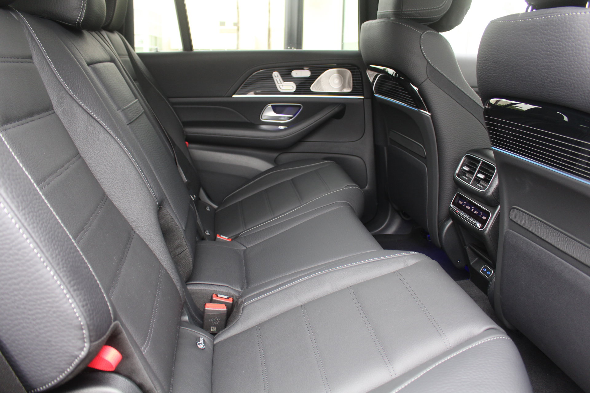 New 2026 Mercedes-Benz GLS 580 4MATIC image 23