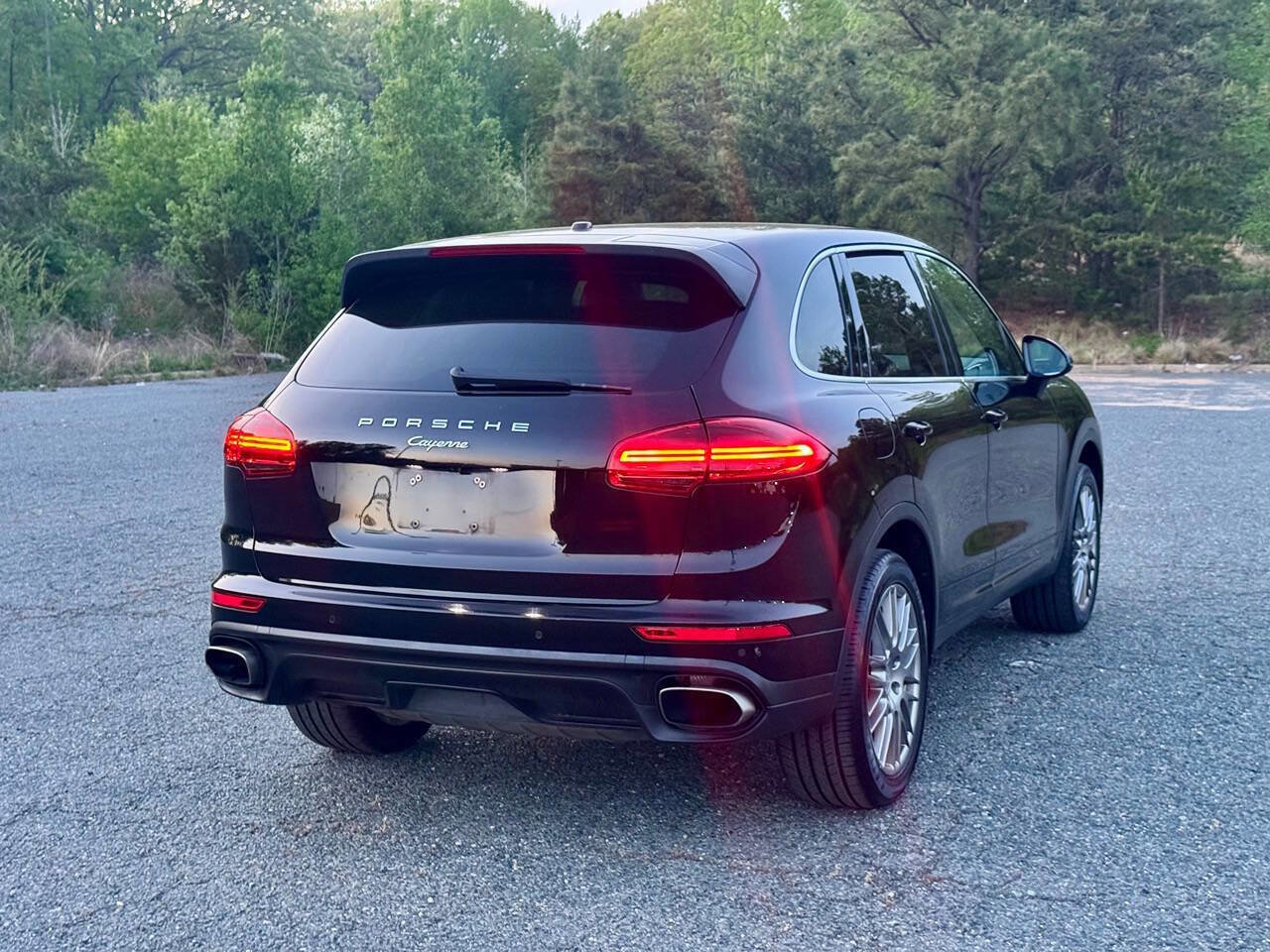Used 2018 Porsche Cayenne w/ Premium Package AWD/4WD image 5