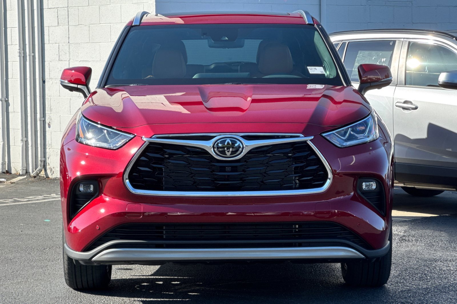 New 2025 Toyota Highlander Platinum image 11