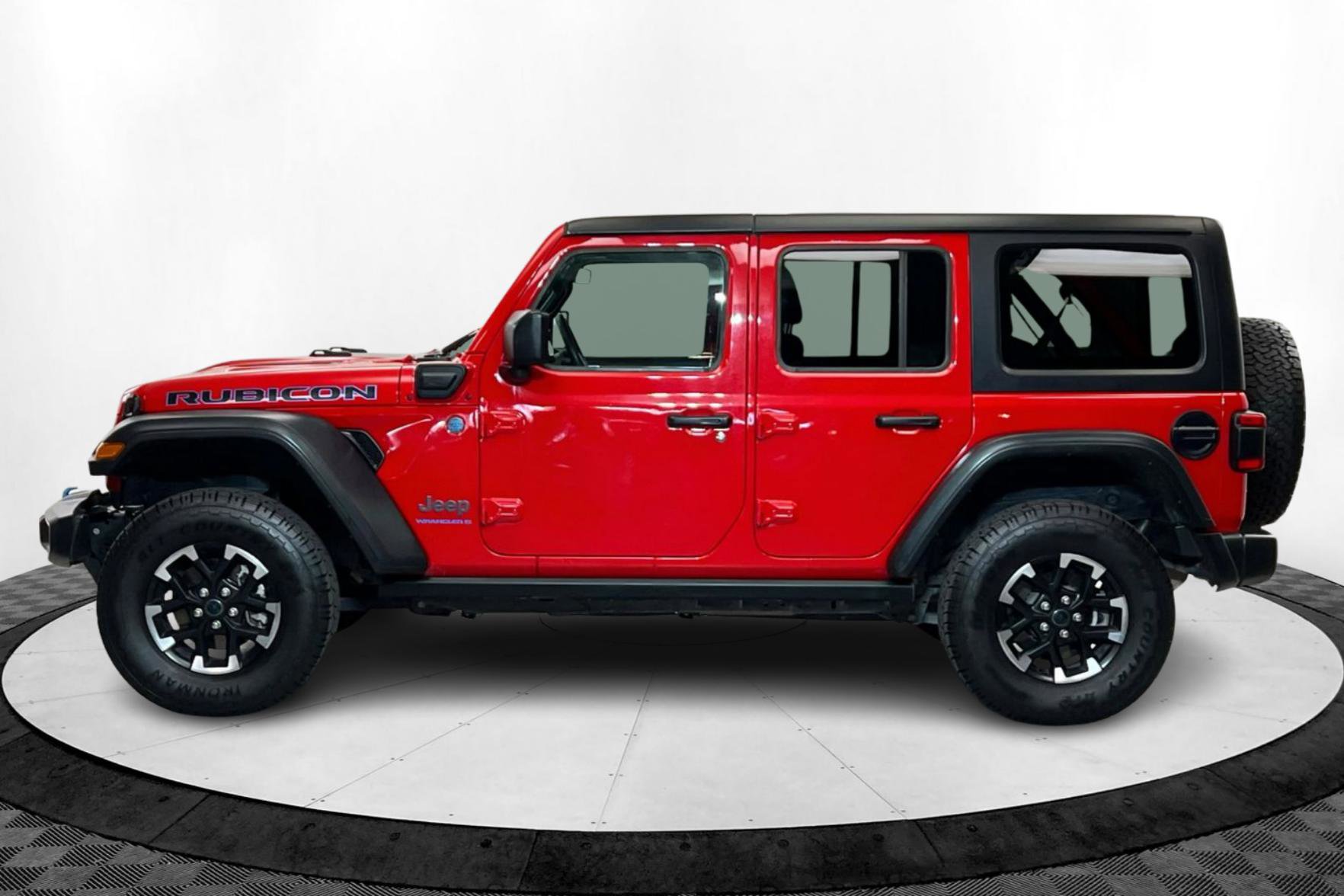 Used 2024 Jeep Wrangler Unlimited Rubicon 4xe image 2