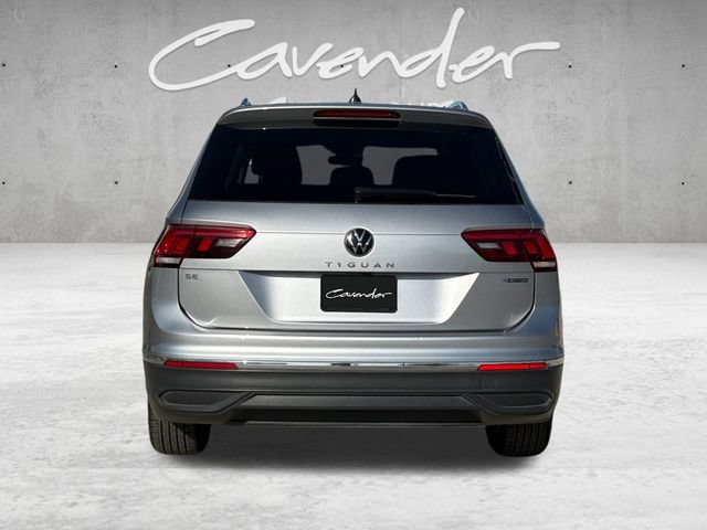 Used 2024 Volkswagen Tiguan SE AWD/4WD image 15