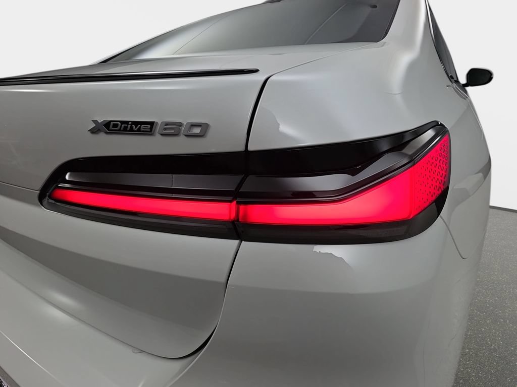 New 2026 BMW i7 xDrive60 w/ Executive Package AWD/4WD image 33