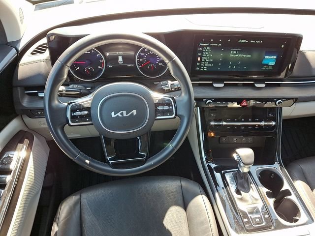 Certified 2024 Kia Carnival EX image 13