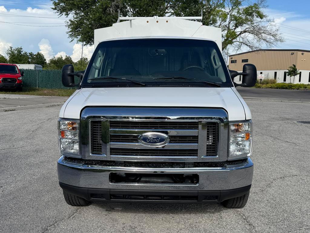 Used 2025 Ford E-350 and Econoline 350 Super Duty w/ Power Equipment Group RWD image 9