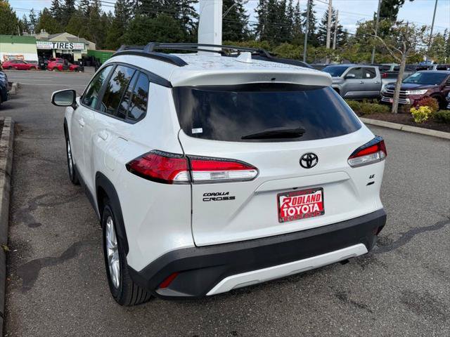 Certified 2022 Toyota Corolla Cross LE w/ Black Badges Package (TMS) AWD/4WD image 9