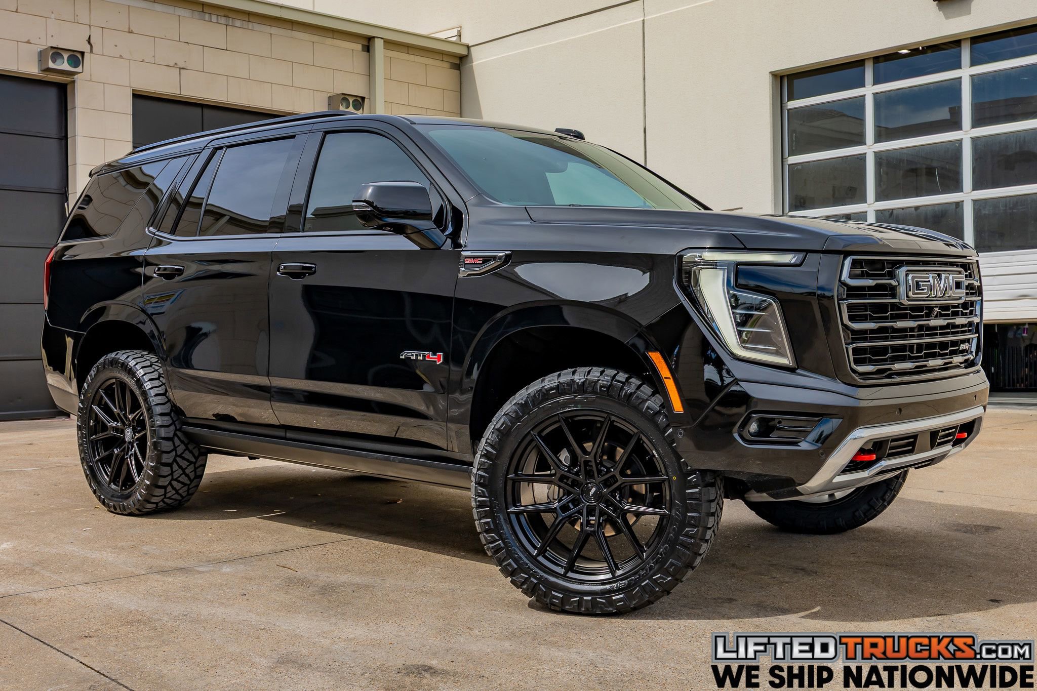 Used 2025 GMC Yukon AT4 w/ AT4 Premium Package AWD/4WD image 1