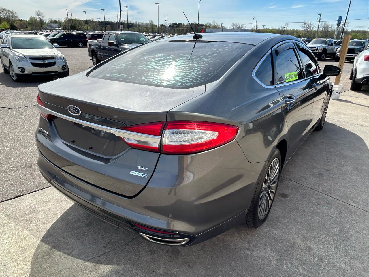Used 2017 Ford Fusion SE w/ Equipment Group 202A AWD/4WD image 5