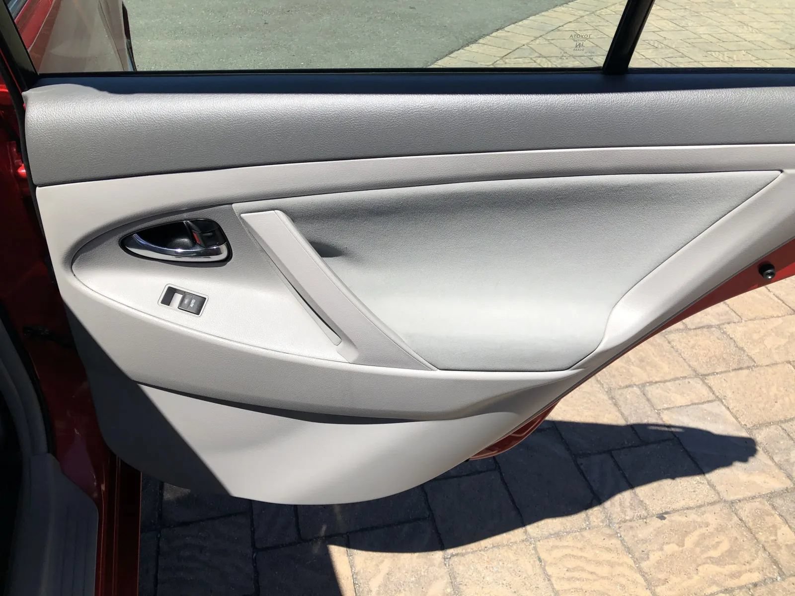 Used 2011 Toyota Camry LE FWD image 31
