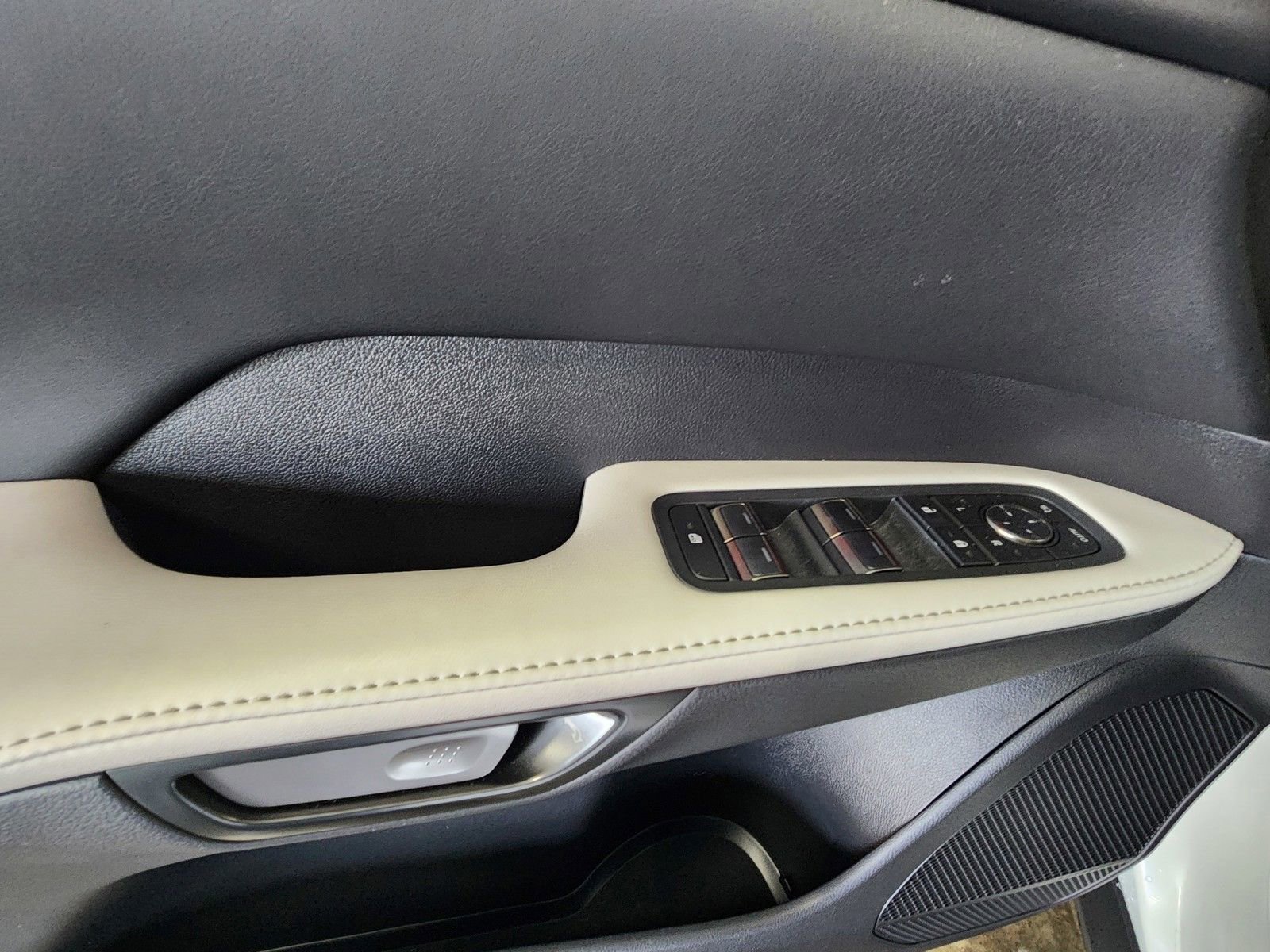 Used 2023 Lexus RX 350 Premium Plus w/ Accessory Package (Z1) image 7