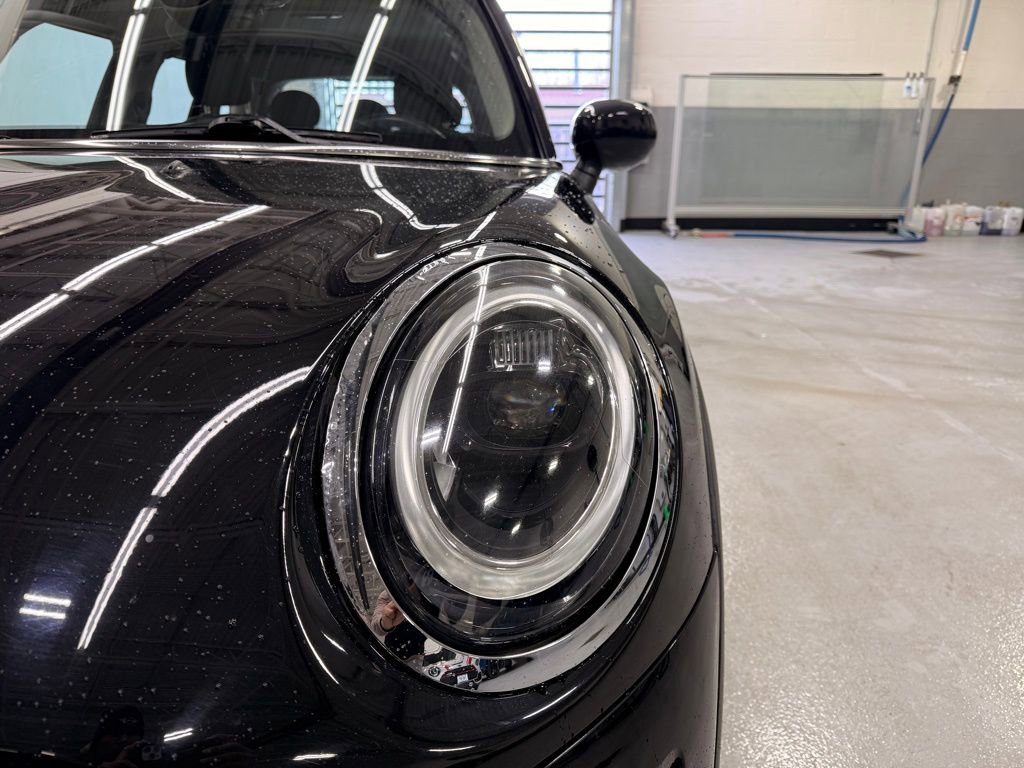 Used 2022 MINI Cooper 4-Door Hardtop w/ Storage Package image 9