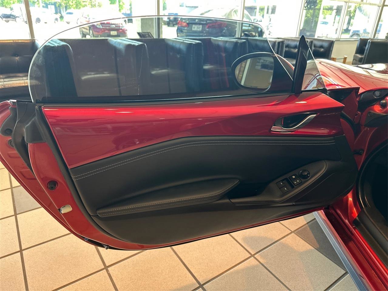 Used 2022 MAZDA MX-5 Miata Grand Touring RWD image 18