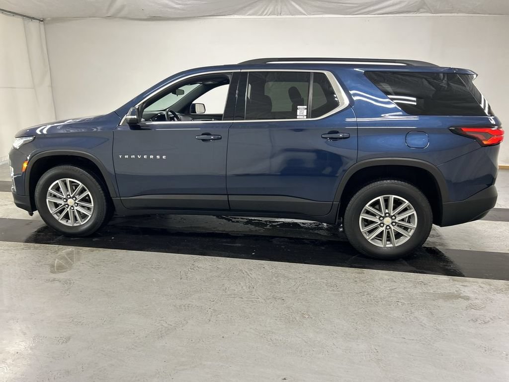Used 2023 Chevrolet Traverse LT AWD/4WD image 6