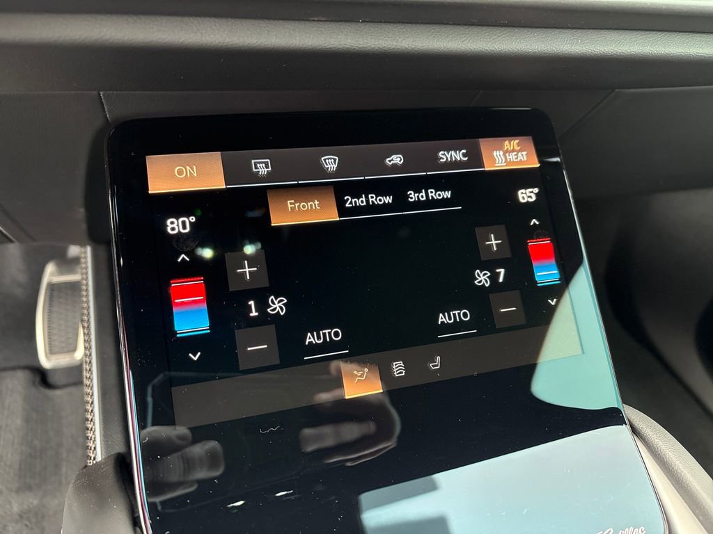 New 2026 Cadillac Vistiq Luxury image 25