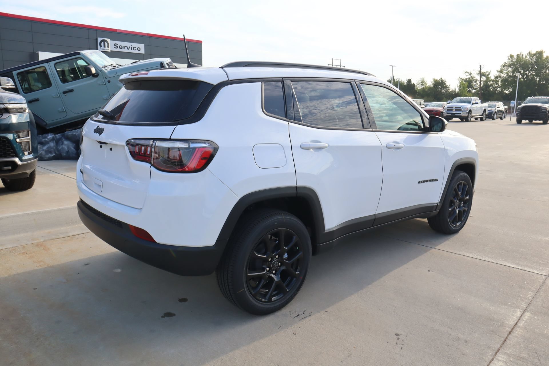 New 2026 Jeep Compass Latitude AWD/4WD image 20