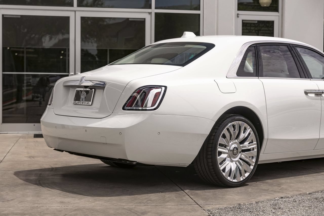 New 2026 Rolls-Royce Ghost AWD/4WD image 12