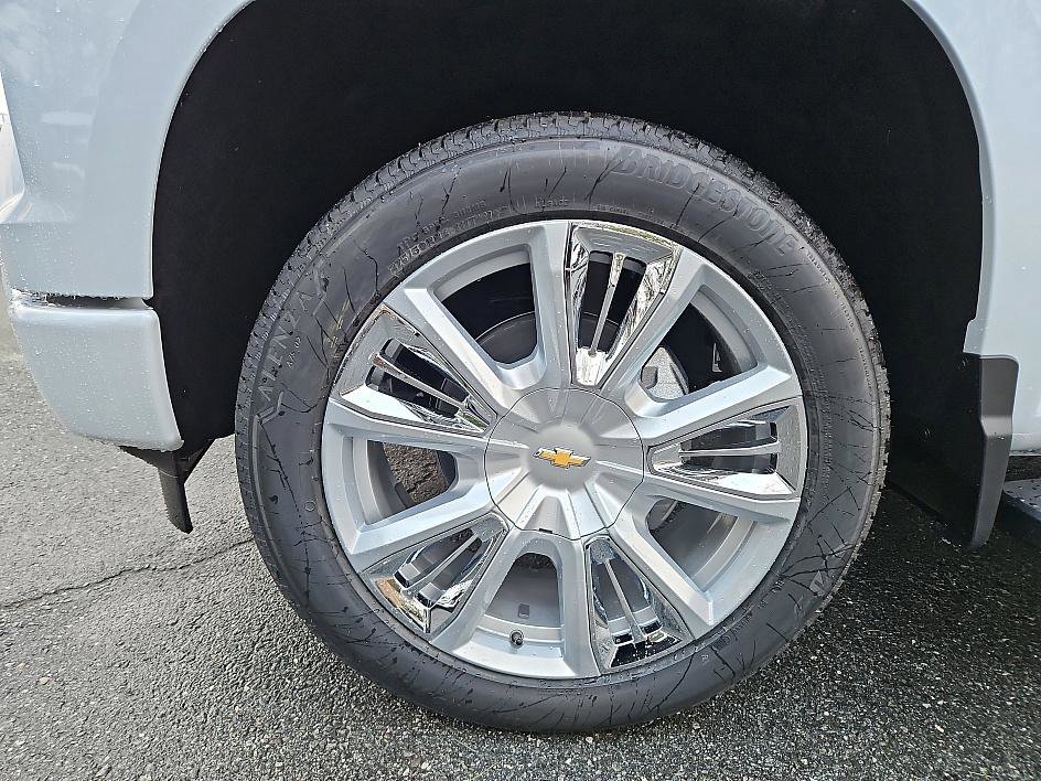 New 2026 Chevrolet Silverado 1500 High Country w/ High Country Premium Package image 9