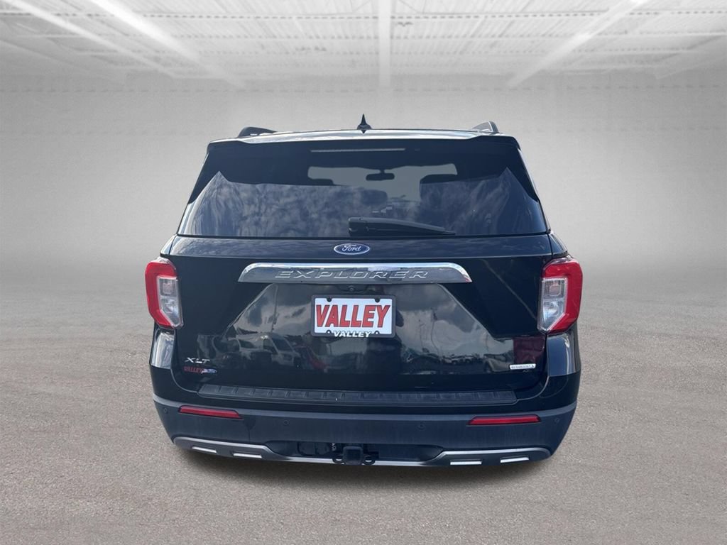 Used 2020 Ford Explorer XLT w/ Equipment Group 202A RWD image 7