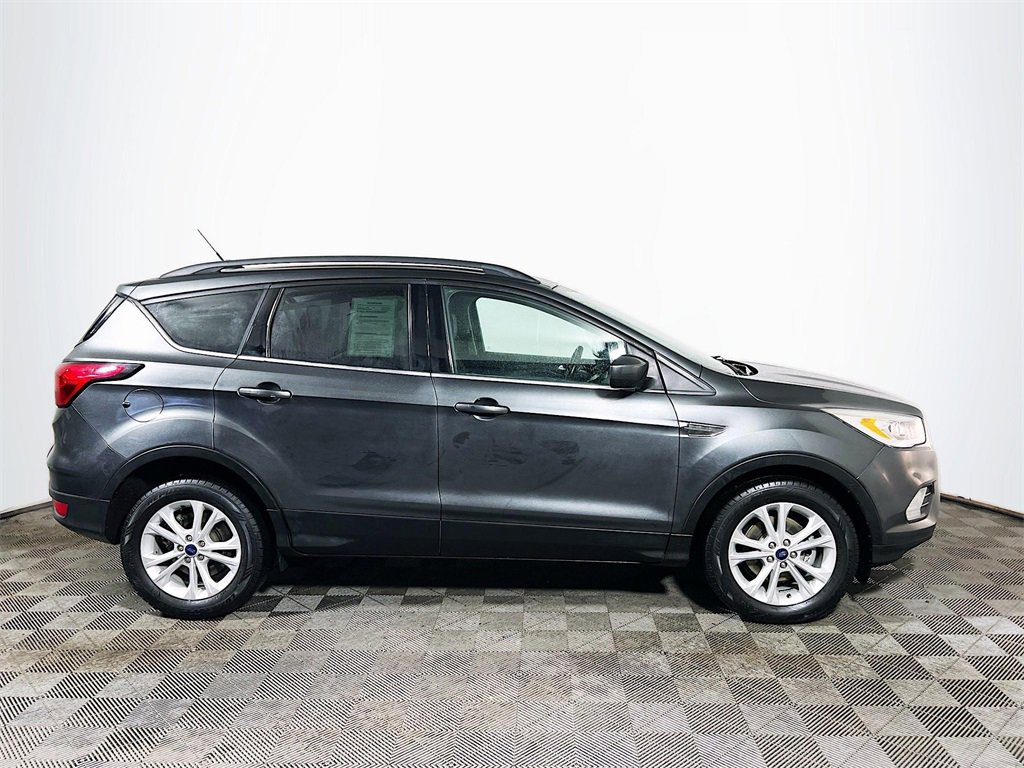 Used 2019 Ford Escape SEL image 9