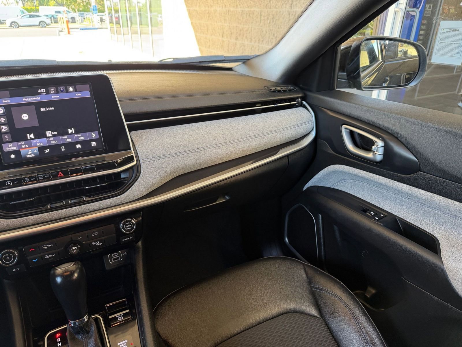 Used 2025 Jeep Compass Latitude AWD/4WD image 34