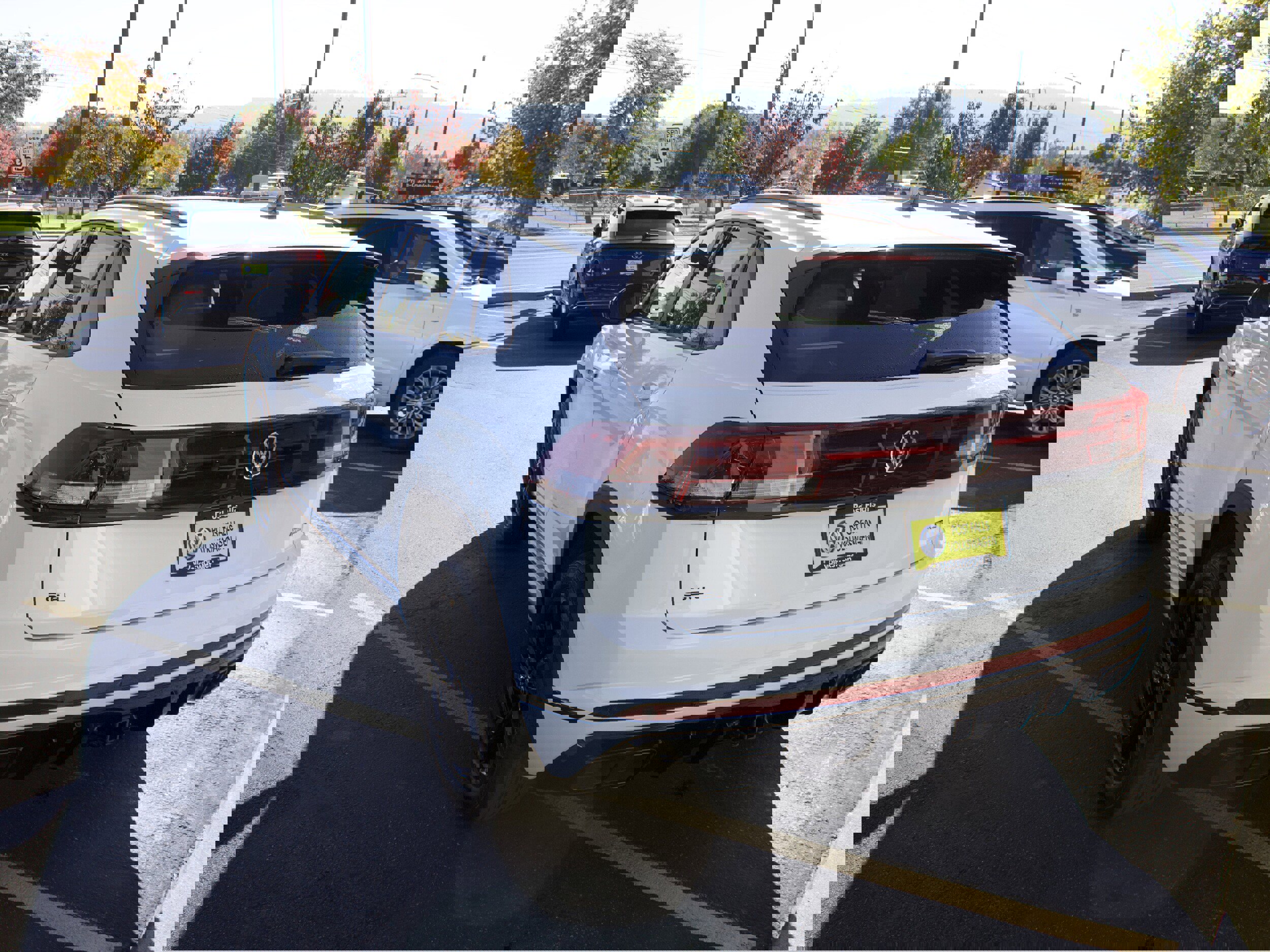 New 2026 Volkswagen Atlas Cross Sport SEL R-Line image 7