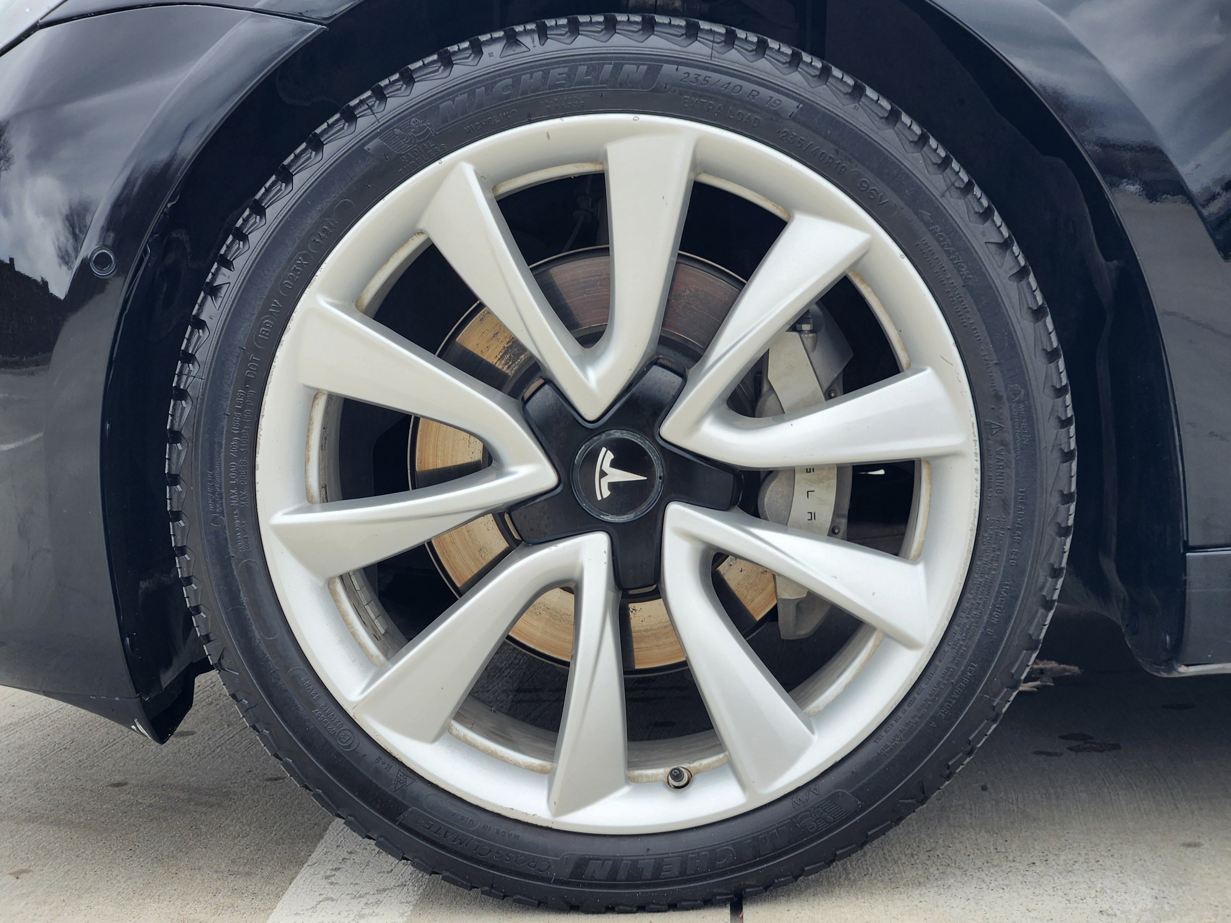 Used 2019 Tesla Model 3 Standard Range Plus image 11