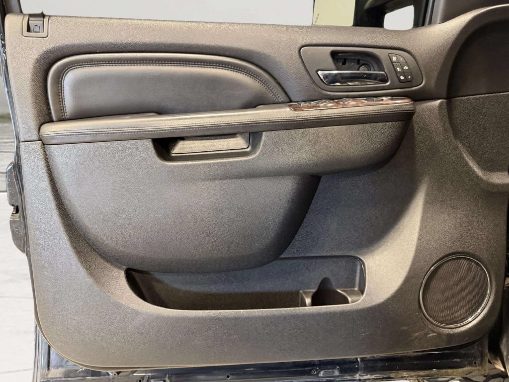 Used 2013 GMC Sierra 2500 Denali AWD/4WD image 16