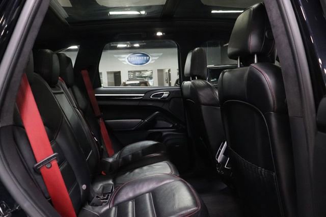 Used 2017 Porsche Cayenne Turbo AWD/4WD image 20