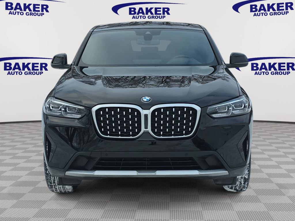 Used 2025 BMW X4 xDrive30i image 2