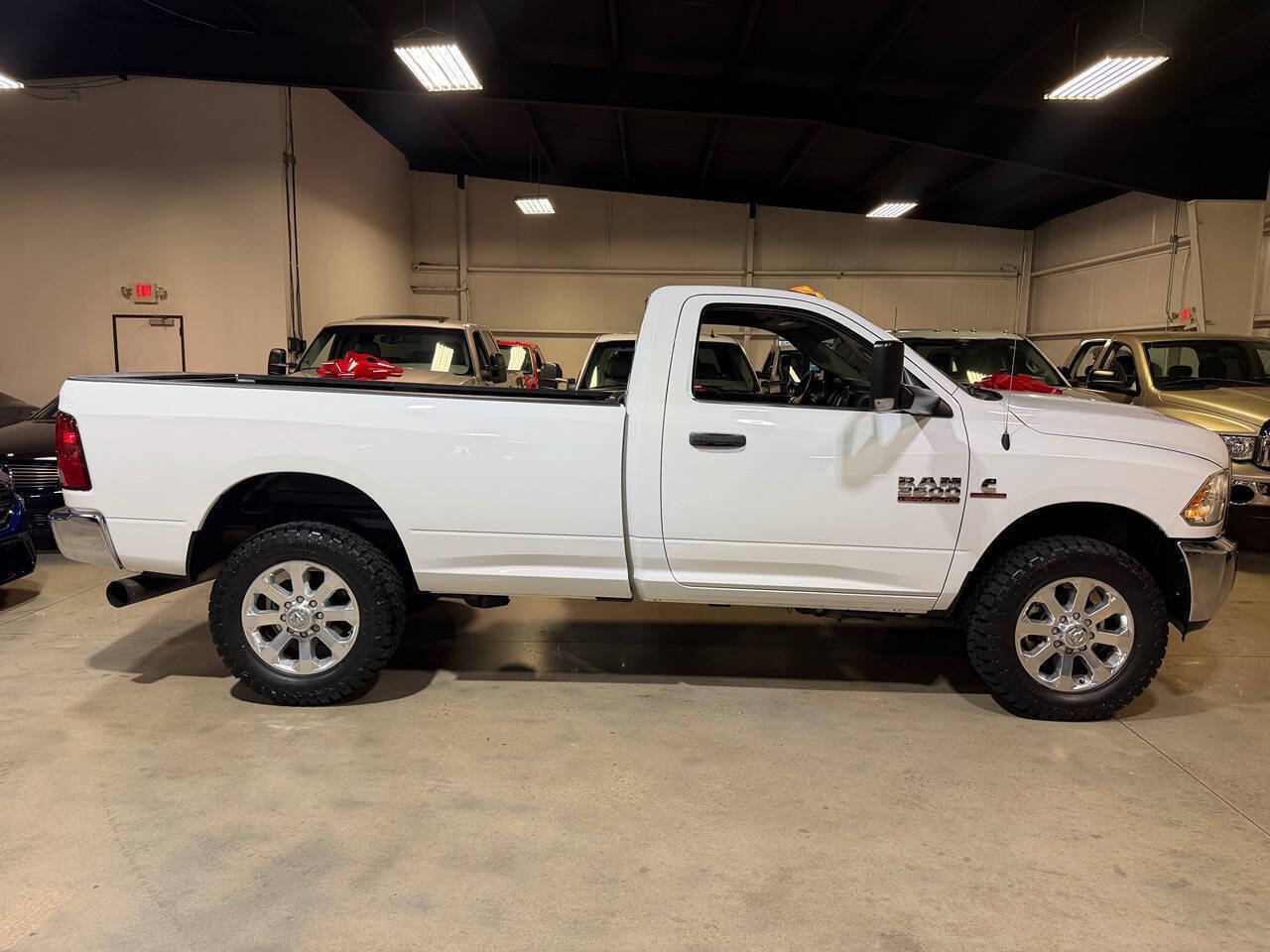 Used 2018 RAM 2500 Tradesman w/ Chrome Appearance Group AWD/4WD image 11