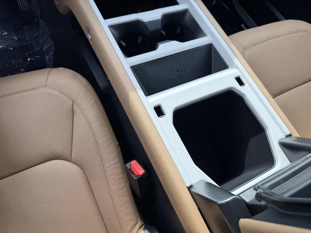 New 2026 Land Rover Defender 110 X-Dynamic SE image 24