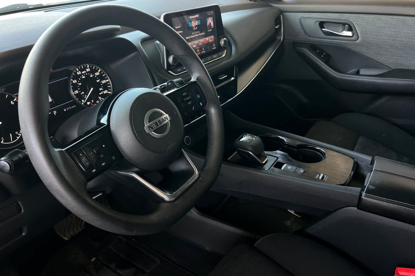 Used 2021 Nissan Rogue SV FWD image 14