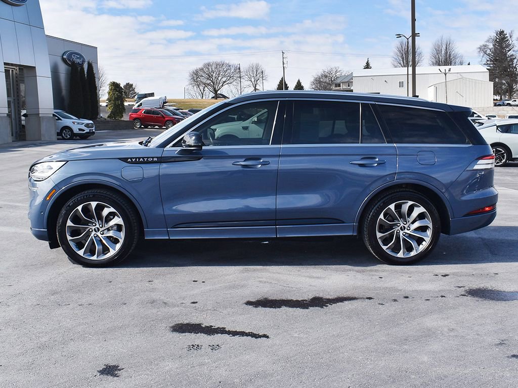 Used 2021 Lincoln Aviator Grand Touring w/ Equipment Group 301A AWD/4WD image 2