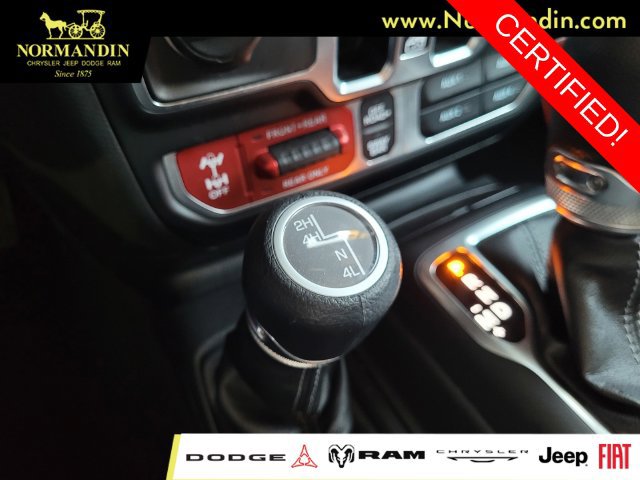Certified 2025 Jeep Wrangler Unlimited Rubicon w/ Convenience Group AWD/4WD image 14