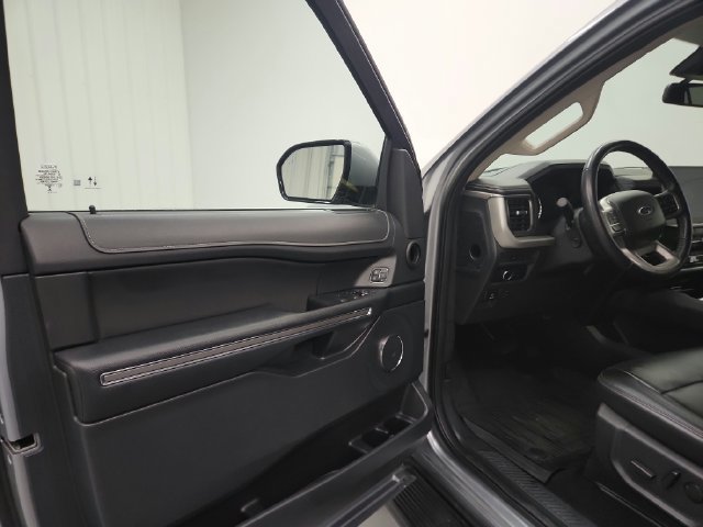 Used 2024 Ford Expedition XLT RWD image 15