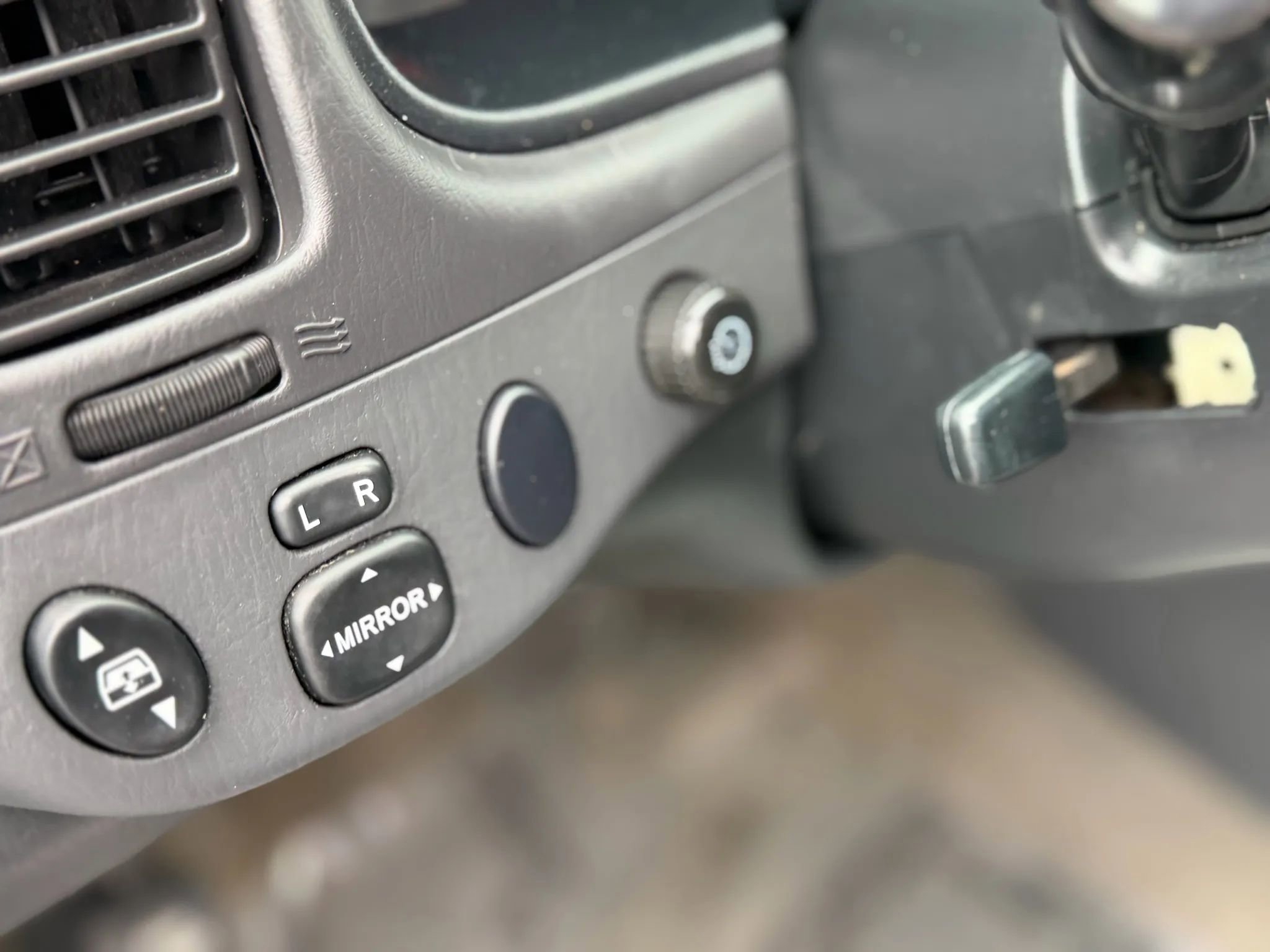 Used 2004 Toyota Tundra SR5 AWD/4WD image 24