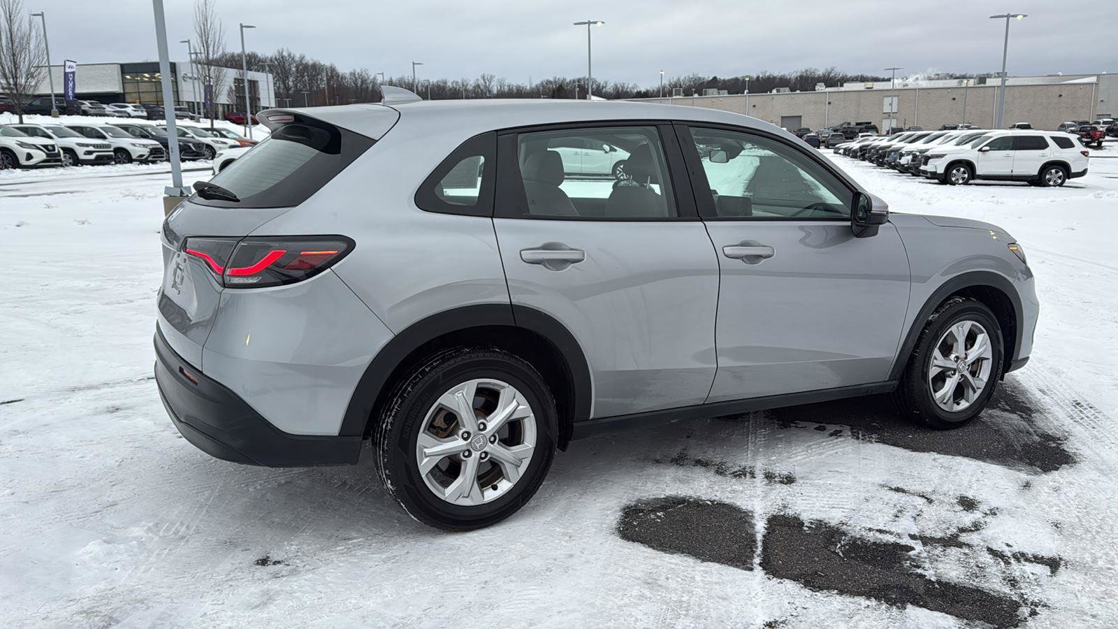 Used 2023 Honda HR-V LX image 6