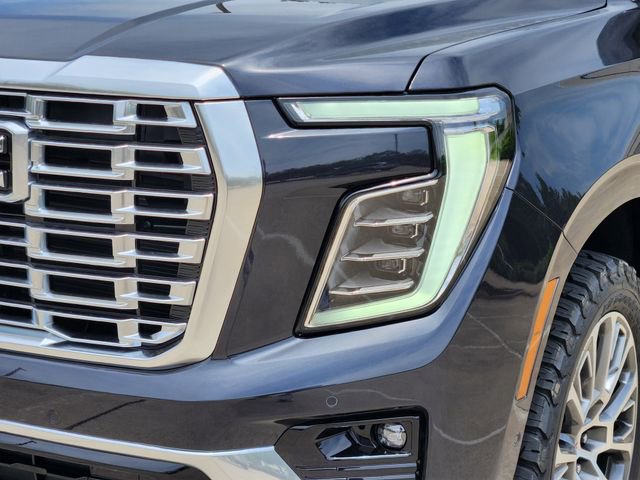 Used 2026 GMC Yukon Denali w/ Sun & Power Step Package AWD/4WD image 9
